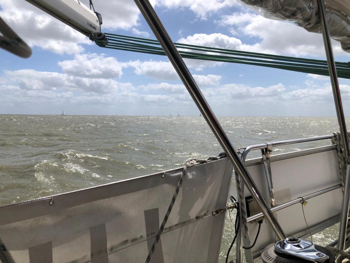 Stay Only Or Sailaway With Friends And Family Have More Fun Medemblik Exterior photo